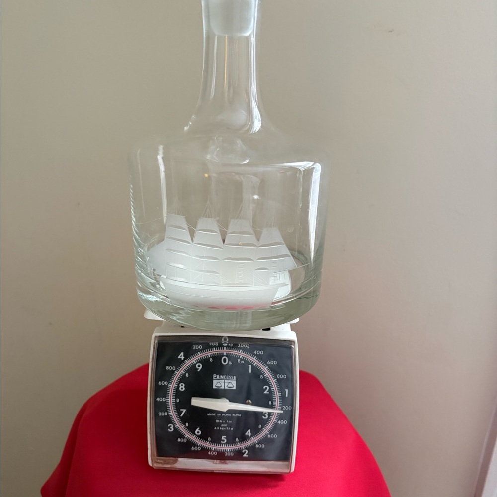 Vintage, collectible ship 🚢 engraved rare decanter. - Picture 3 of 4